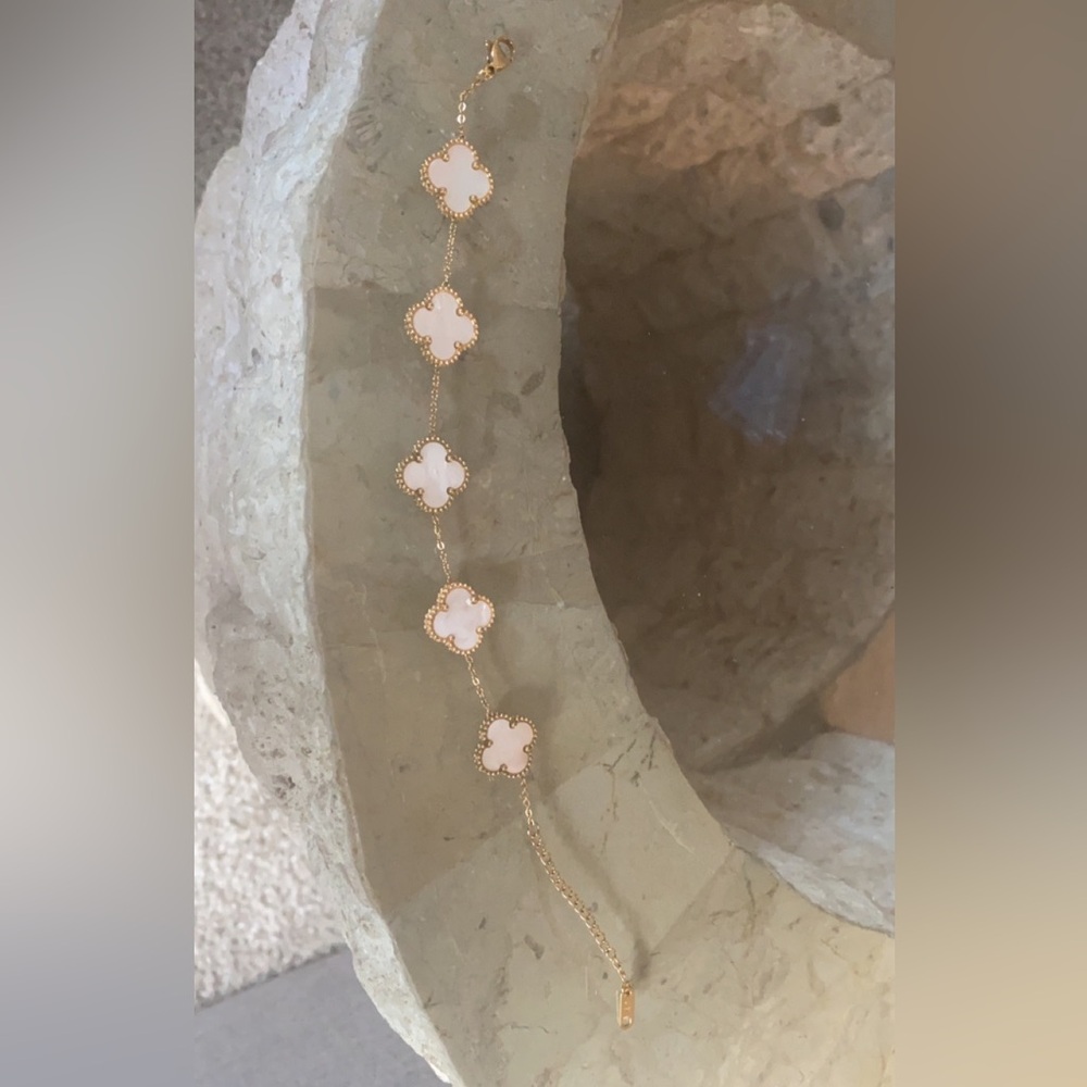Clover white and gold bracelet